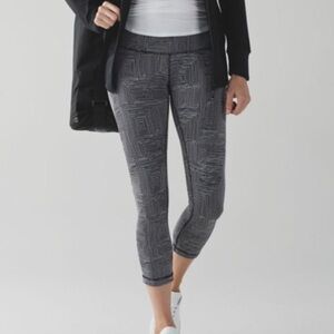 lululemon athletica Gray Patterned Cropped Pants